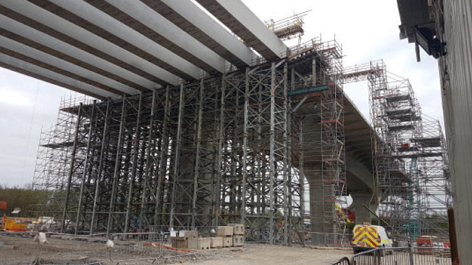 Mat 125 is one of Maybe Hire’s high-load propping systems, with a capacity of 1,550kN per column and is ideal for projects such as bridge support and back propping (image courtesy Maybe Hire) 